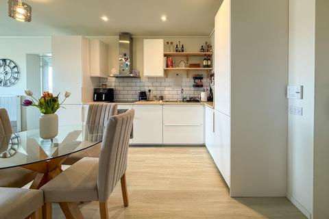 undefined, Snapdragon, Bristol BS4