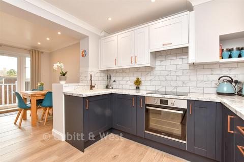 3 bedroom terraced house for sale, Winchcombe Road, Carshalton, Surrey