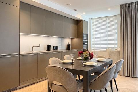 3 bedroom flat to rent, Queensway