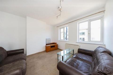 2 bedroom apartment for sale, High Street, Yiewsley, West Drayton, Middlesex, UB7 7BG