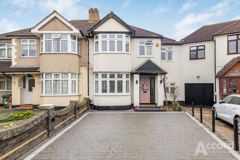 6 bedroom semi-detached house for sale, Heather Glen, Romford, RM1