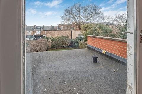 2 bedroom flat to rent, Hillfield Road, London NW6