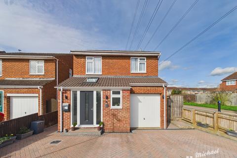 Picasso Place, Aylesbury
