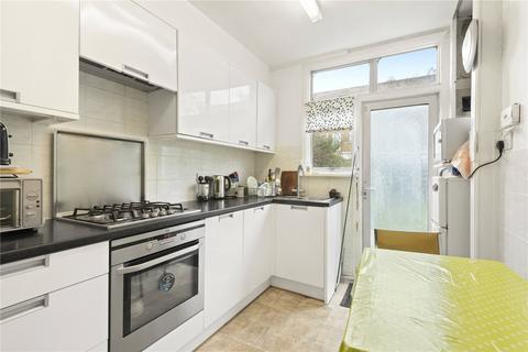4 bedroom terraced house for sale, Badminton Road, London, SW12
