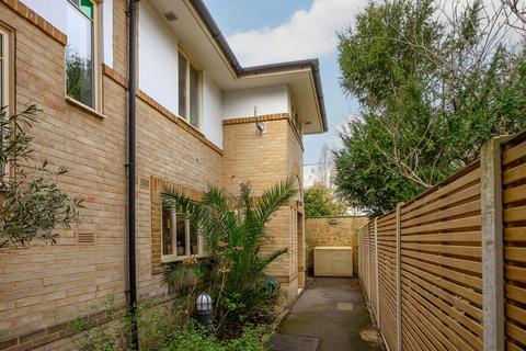 undefined, Oak Park Gardens, London SW19