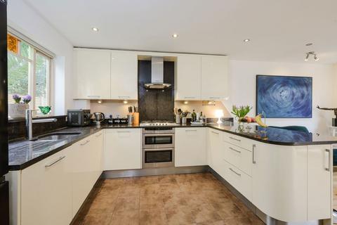 undefined, Oak Park Gardens, London SW19
