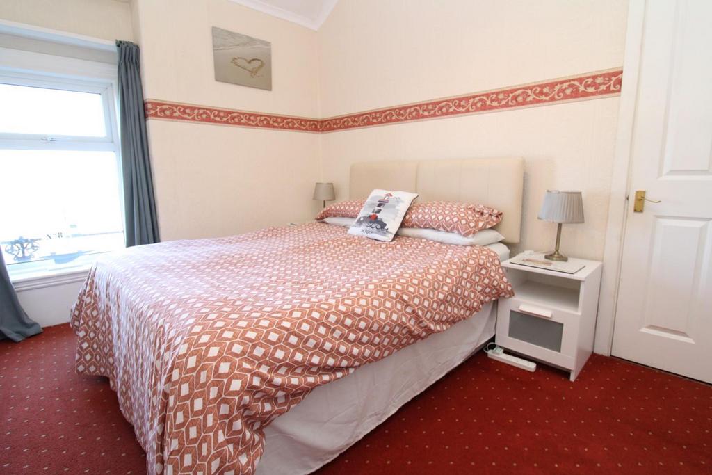 Apartment 4