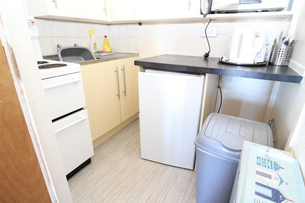 Apartment 4