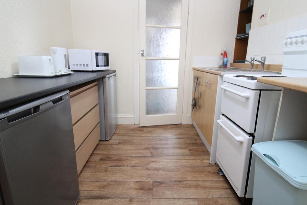 Apartment 6