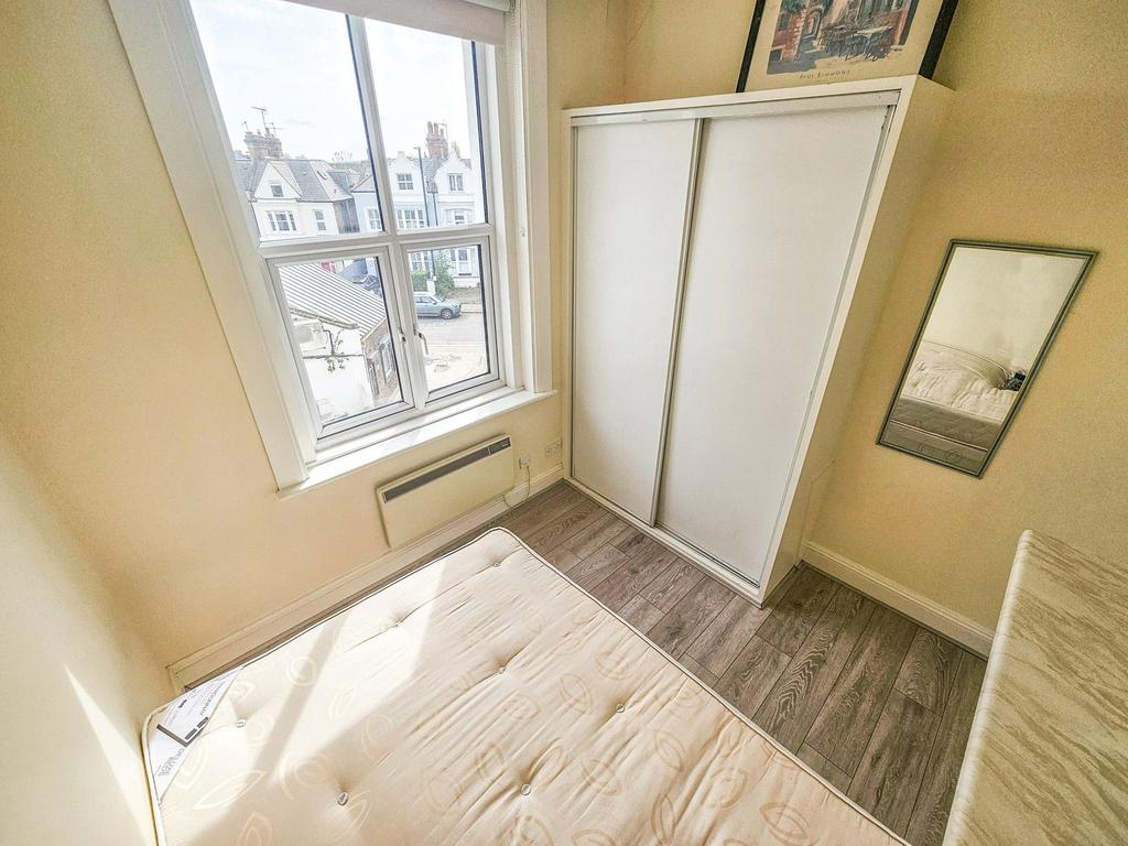 Walk-in wardrobe