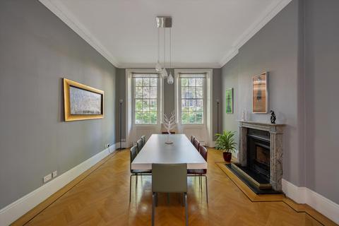undefined, Connaught Square, Hyde Park, London, W2.
