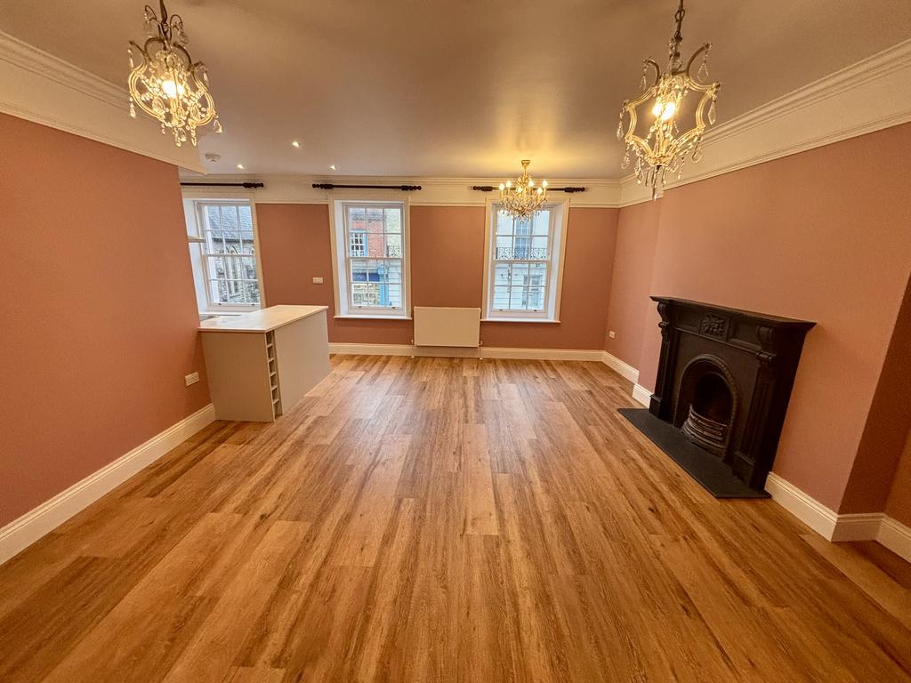 Living Room / Kitchen