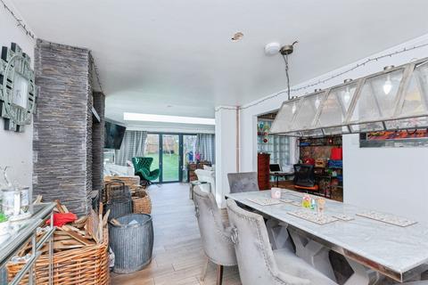 3 bedroom detached house for sale, Hurst Road, Hinckley