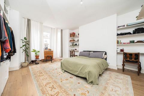 1 bedroom flat for sale, Burghley Road, London NW5