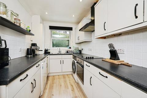 2 bedroom flat for sale, Manor Court, 38 Manor Road, Folkestone, Kent, CT20