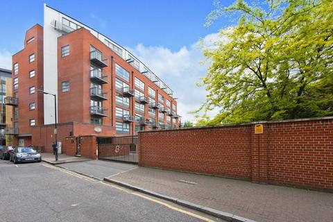 2 bedroom flat to rent, Tanner Street, London SE1