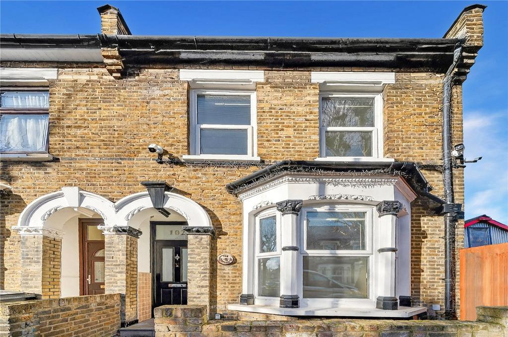 London E11