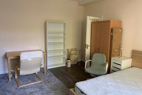 3 bedroom flat to rent, Gower Street, Bloomsbury WC1E