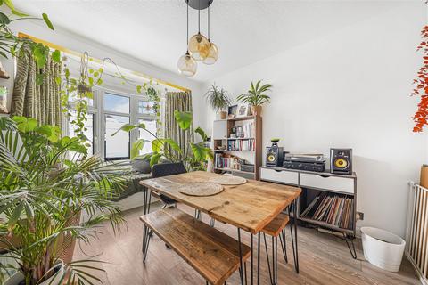 3 bedroom terraced house for sale, Waltham Way, London E4