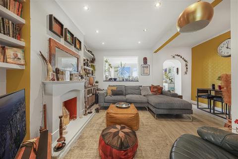 3 bedroom terraced house for sale, Waltham Way, London E4