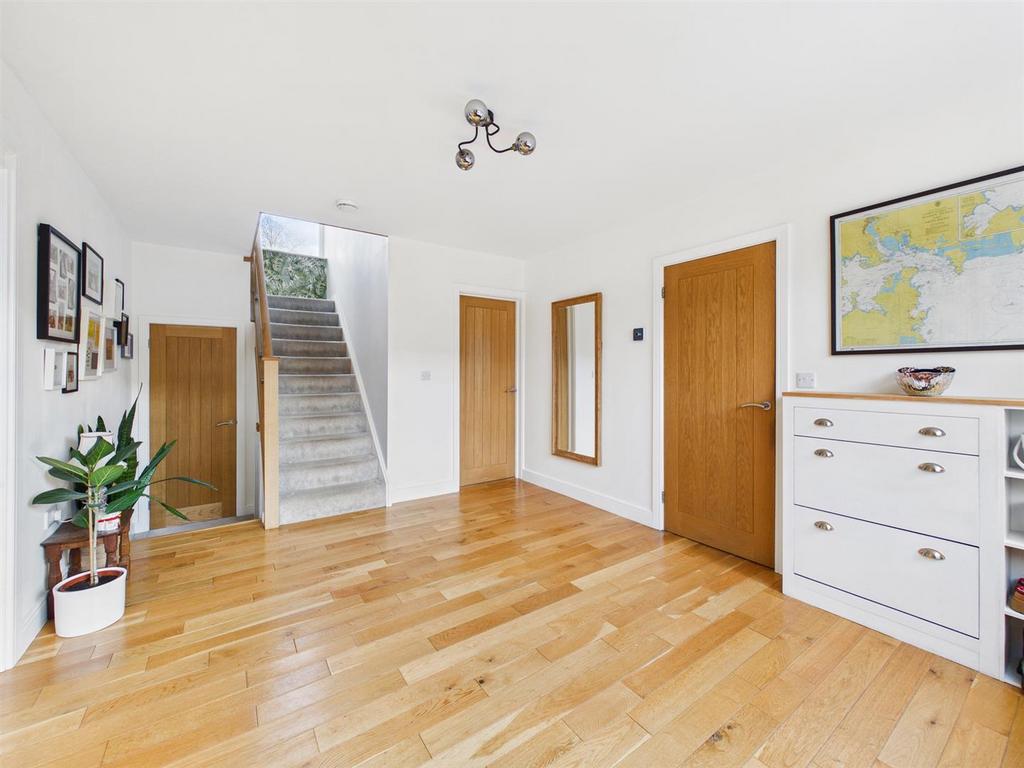 CAM05411 G0-PR0200-STILL021.jpg