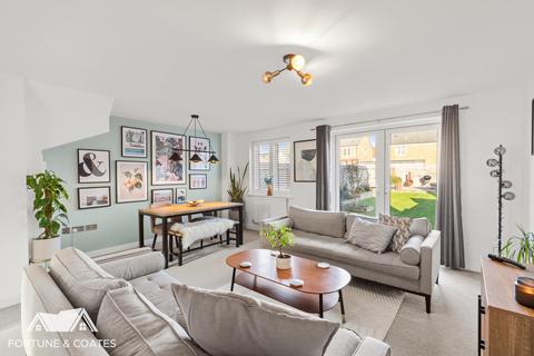 4 bedroom semi-detached house for sale, Old Oak Way, Harlow