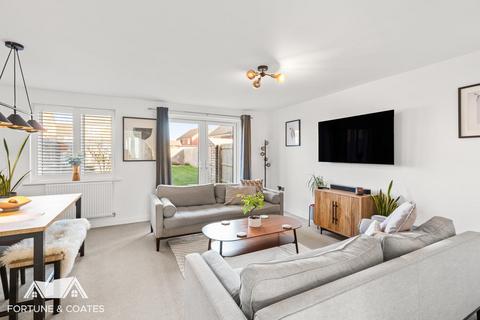 4 bedroom semi-detached house for sale, Old Oak Way, Harlow