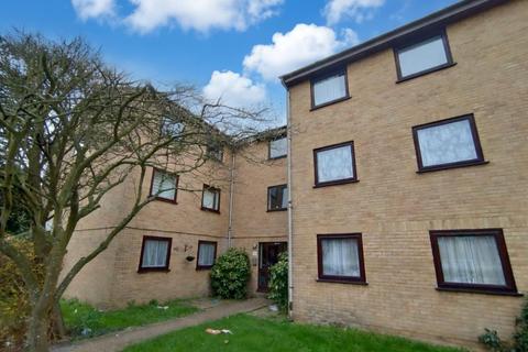 1 bedroom flat for sale, Flat 93 Millhaven Close, Romford, Essex, RM6 4PW