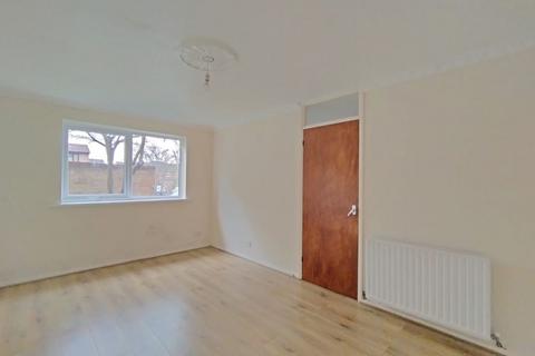 1 bedroom flat for sale, Flat 93 Millhaven Close, Romford, Essex, RM6 4PW