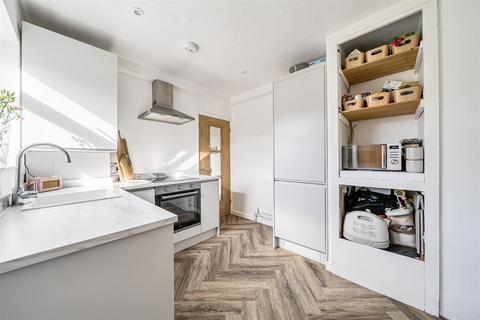 2 bedroom ground floor flat for sale, Roundstone Crescent, East Preston, BN16 1DQ