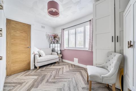 2 bedroom ground floor flat for sale, Roundstone Crescent, East Preston, BN16 1DQ