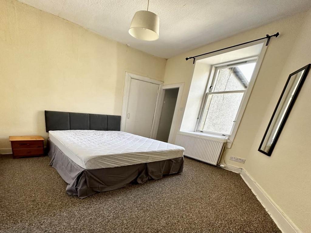 150 Double bedroom