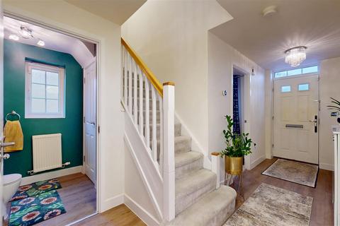 4 bedroom detached house for sale, Olympic Crescent, Milton Keynes MK10