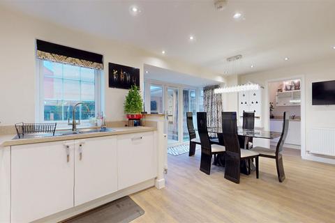 4 bedroom detached house for sale, Olympic Crescent, Milton Keynes MK10