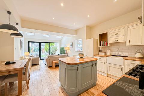 undefined, Fieldway, Wavertree, L15