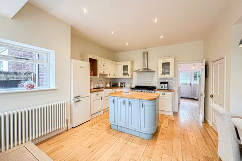 undefined, Fieldway, Wavertree, L15