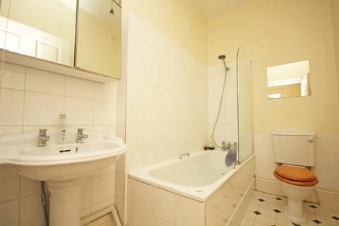 1 bedroom flat to rent, North Common Road, London W5