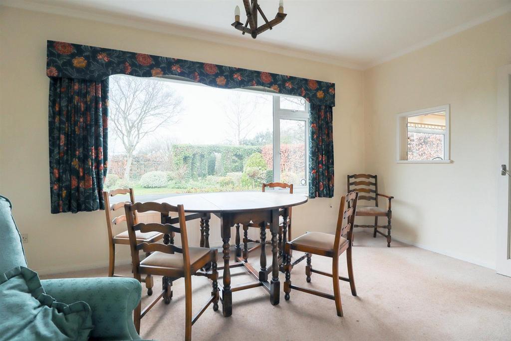 Dining area.jpg