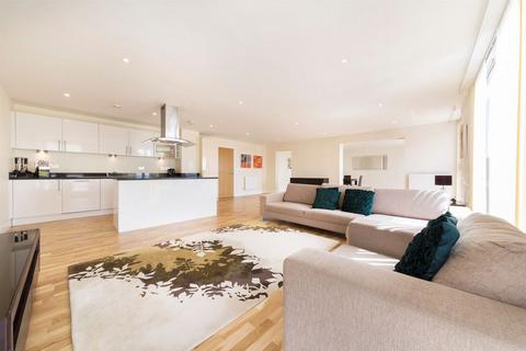 2 bedroom flat for sale, Cobalt Point, 38 Millharbour E14