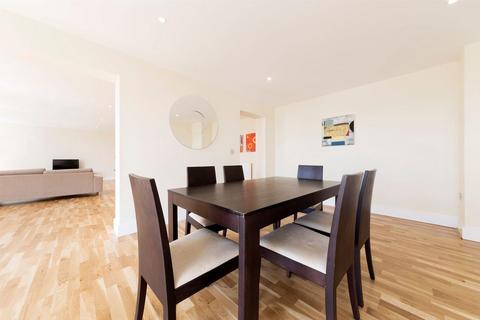 2 bedroom flat for sale, Cobalt Point, 38 Millharbour E14