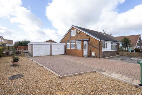3 bedroom bungalow for sale - Moorside Drive, Drighlington, Bradford