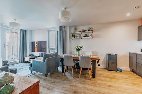 2 bedroom apartment for sale, Marketfield Way, Redhill