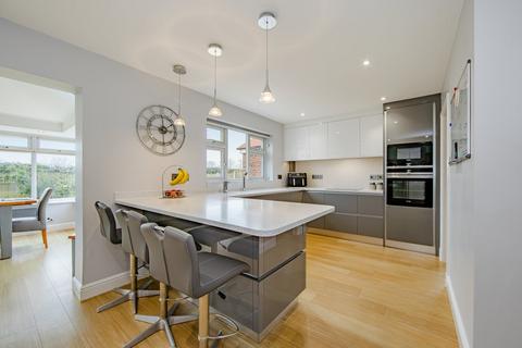 4 bedroom detached house for sale, Howards Croft, Colchester, CO4