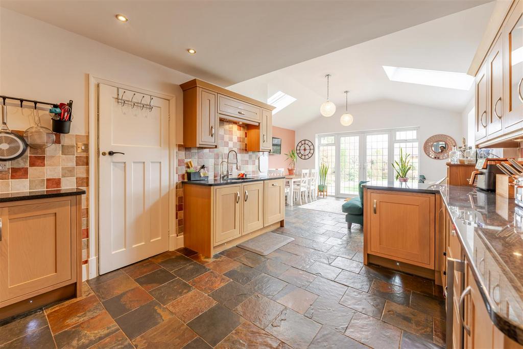 Cannon HIll Road - Creative House Studio --10.jpg