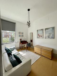 1 bedroom flat for sale, Hallam House, London, SW4