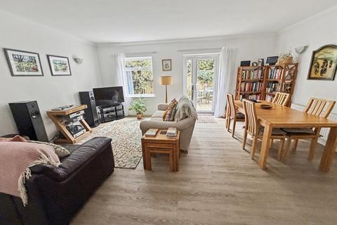 2 bedroom flat for sale, Wimborne