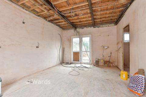 3 bedroom semi-detached house for sale, Ackholt Road, Aylesham, Canterbury, Kent