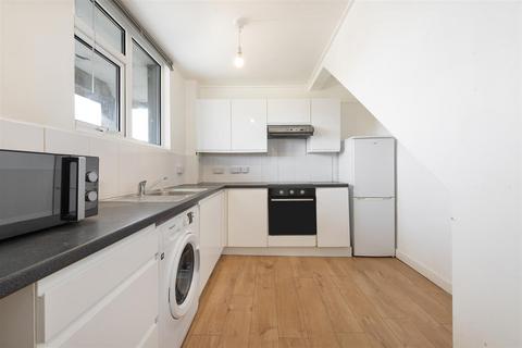 2 bedroom flat for sale, Hornsey Road, London