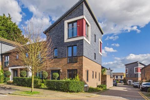4 bedroom townhouse for sale, Pavilion View, Ashford Kent TN23 1BY