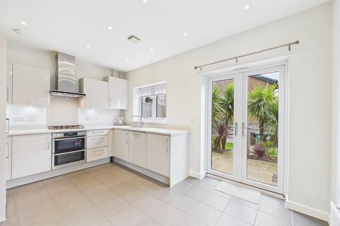 4 bedroom townhouse for sale, Pavilion View, Ashford Kent TN23 1BY